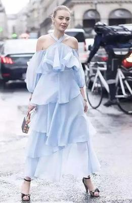 什么皮肤适合蓝色衣服
