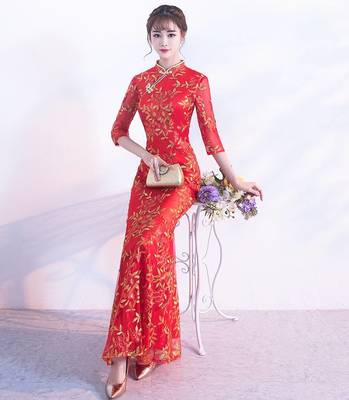 新娘v领敬酒服适合什么发型图片