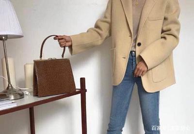 棕色的包配什么颜色的衣服好看吗