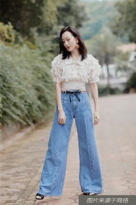 奶奶灰短裤搭配什么衣服